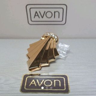 エイボン(AVON)のa769.AVON刻印ミニクリップ(ブローチ/コサージュ)