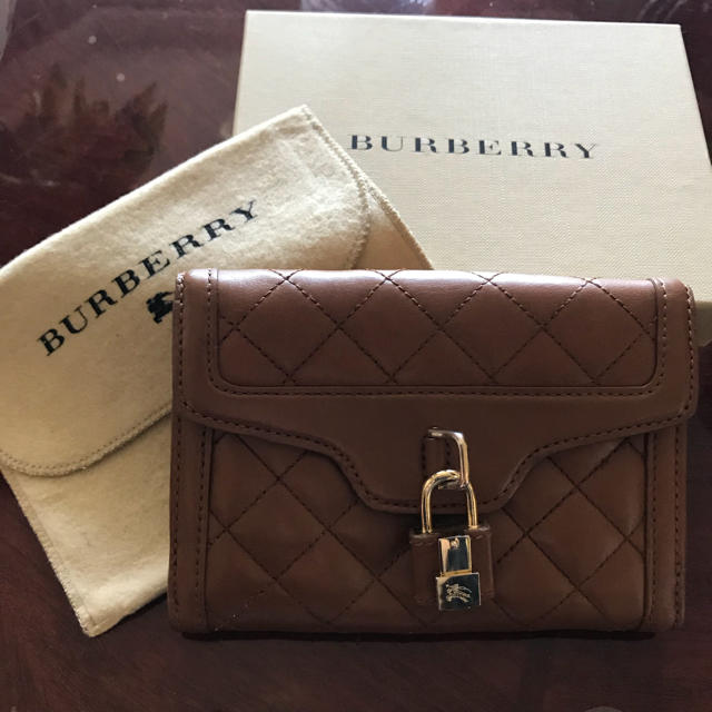 BURBERRY(バーバリー)のポタージュ様専用 バーバリー プローサム 二つ折り財布 レディースのファッション小物(財布)の商品写真