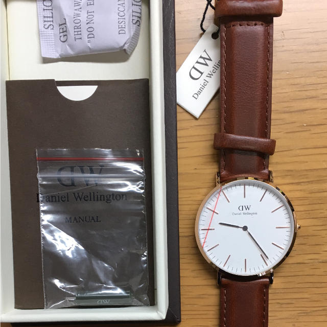 Daniel Wellington(ダニエルウェリントン)の新品未使用 ダニエルウェリントン 0507 DW 正規品 ローズゴールド リボン レディースのファッション小物(腕時計)の商品写真