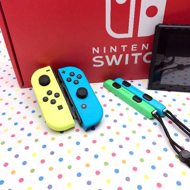 Nintendo Switch(ニンテンドースイッチ)の【新品未使用】ニンテンドースイッチ(Switch)本体　オリジナルカラー エンタメ/ホビーのゲームソフト/ゲーム機本体(家庭用ゲーム機本体)の商品写真