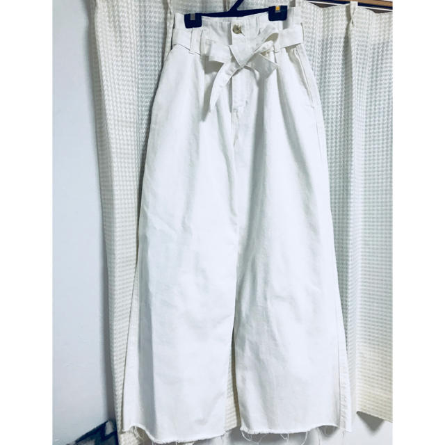 moussy(マウジー)のMoussy(マウジー) HIGH WAIST WIDE パンツ レディースのパンツ(デニム/ジーンズ)の商品写真