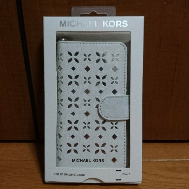 ☆未使用品☆MICHAEL KORS　スマホケース　iPhone7