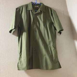 ユニクロ(UNIQLO)のオープンカラーシャツ(シャツ)