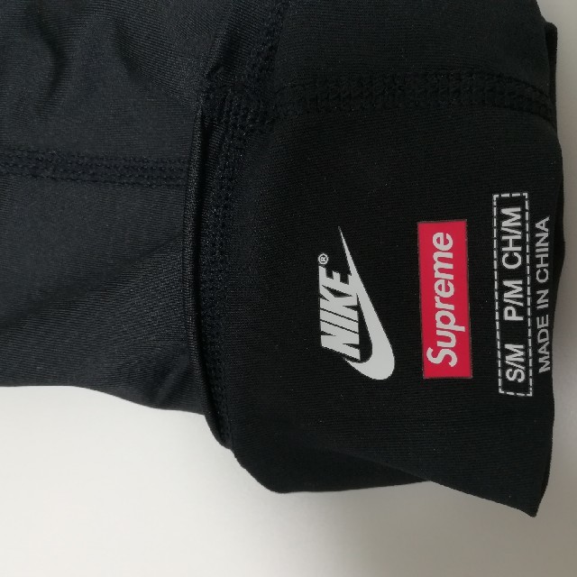 Supreme(シュプリーム)のSupreme 　NIKE NBA Shooter sleeves　 スポーツ/アウトドアのスポーツ/アウトドア その他(バスケットボール)の商品写真