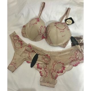 タグ付き 新品 アンブラ ANNEBRA ブラジャー&ノーマルショーツ&Tバック(ブラ&ショーツセット)