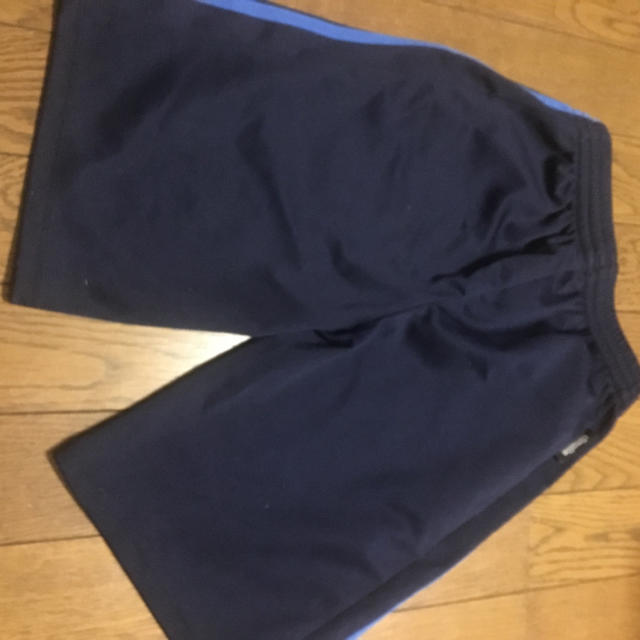 adidas(アディダス)のアディダス ジャージハーフパンツ120cm キッズ/ベビー/マタニティのキッズ服男の子用(90cm~)(パンツ/スパッツ)の商品写真