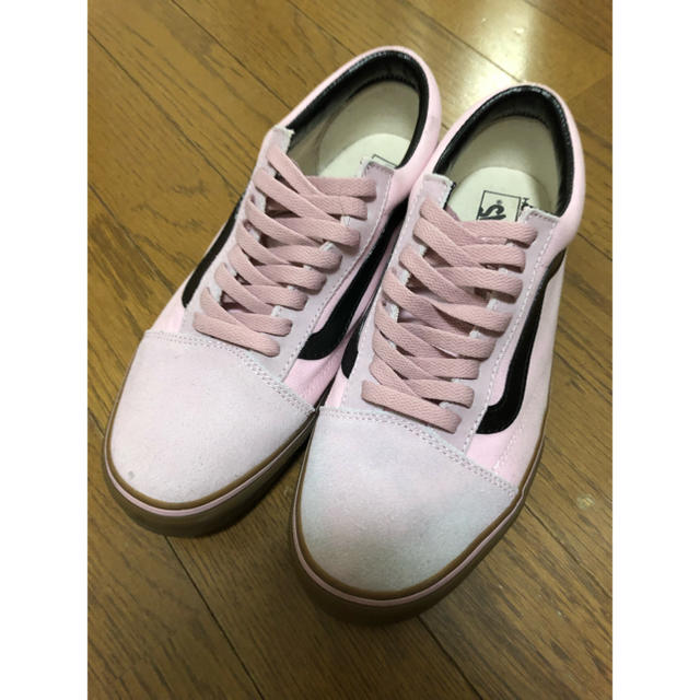 VANS(ヴァンズ)のVans old skool バンズ オールドスクール  ピンク メンズの靴/シューズ(スニーカー)の商品写真