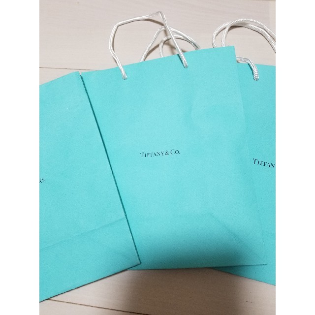 Tiffany & Co.(ティファニー)のティファニー　ショッパー　紙袋4枚 レディースのバッグ(ショップ袋)の商品写真