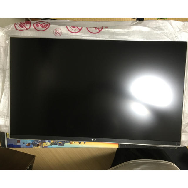 LG 27UD68-W 4k液晶モニター