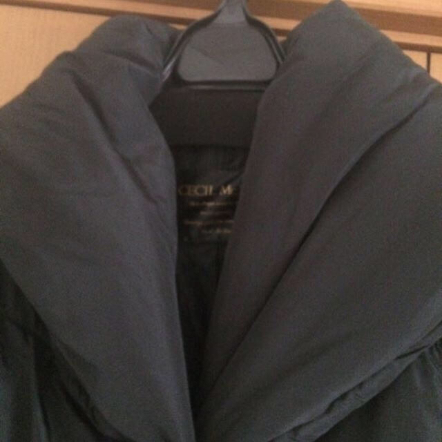 CECIL McBEE(セシルマクビー)のセシルマクビー ダウンコート クロ レディースのジャケット/アウター(ダウンコート)の商品写真