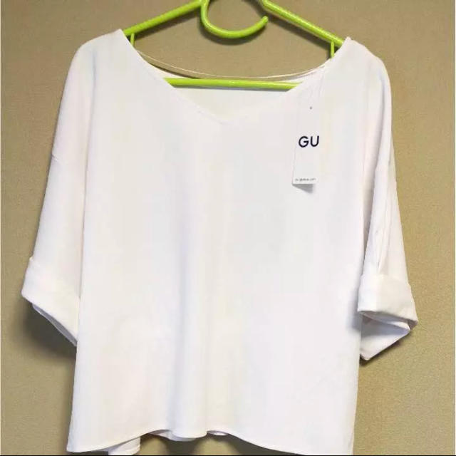 GU(ジーユー)の2wayネック プルオーバー レディースのトップス(カットソー(半袖/袖なし))の商品写真