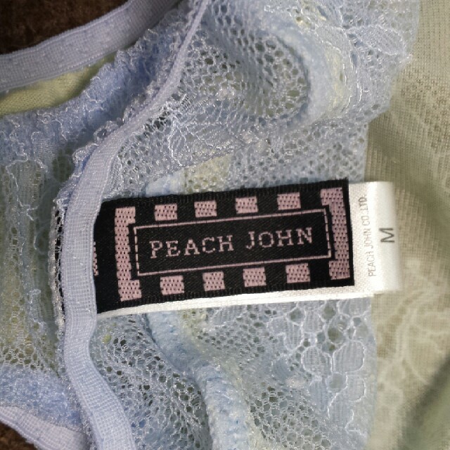 PEACH JOHN(ピーチジョン)の未使用 ピーチジョン パンツ Tバック 水色 フリル レディースの下着/アンダーウェア(ショーツ)の商品写真