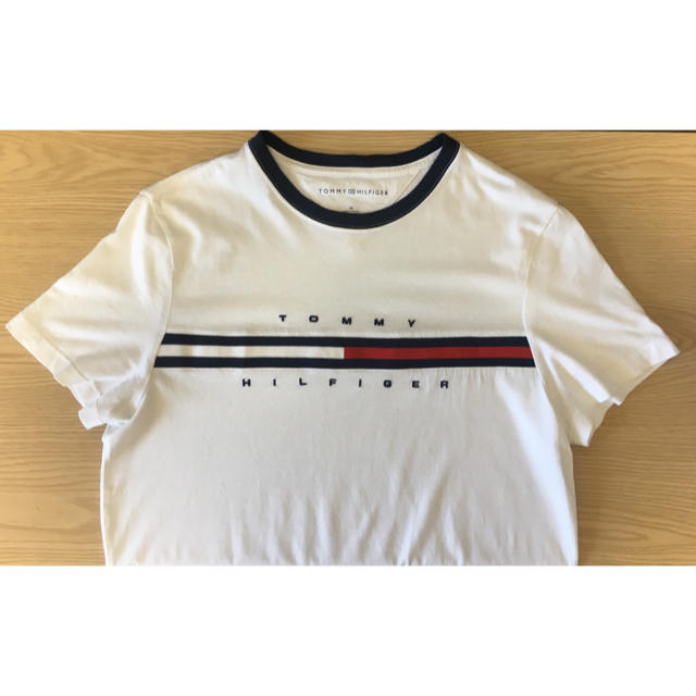 TOMMY HILFIGER(トミーヒルフィガー)のTOMMY HILFIGER（トミー・ヒルフィガー）Tシャツ Mサイズ メンズのトップス(Tシャツ/カットソー(半袖/袖なし))の商品写真