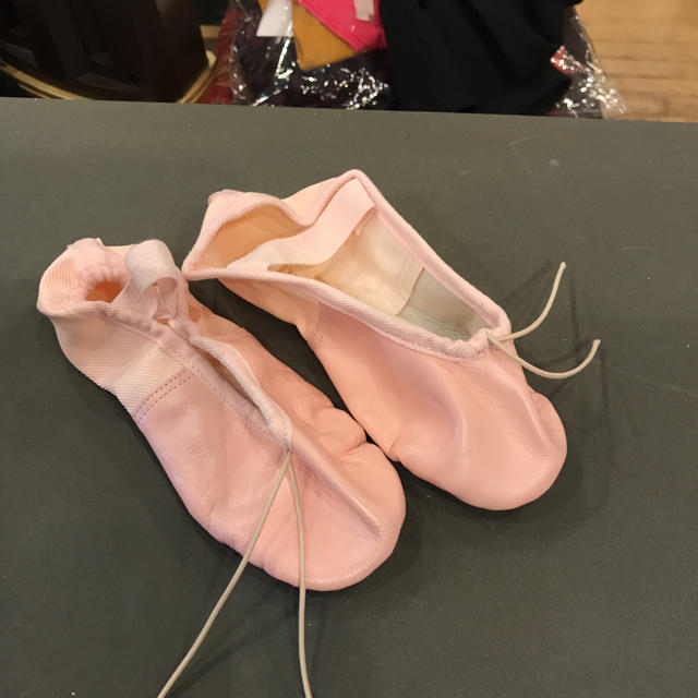 CHACOTT(チャコット)のぴあの様  商談中  チャコット ジュニア バレエ シューズ レディースの靴/シューズ(バレエシューズ)の商品写真