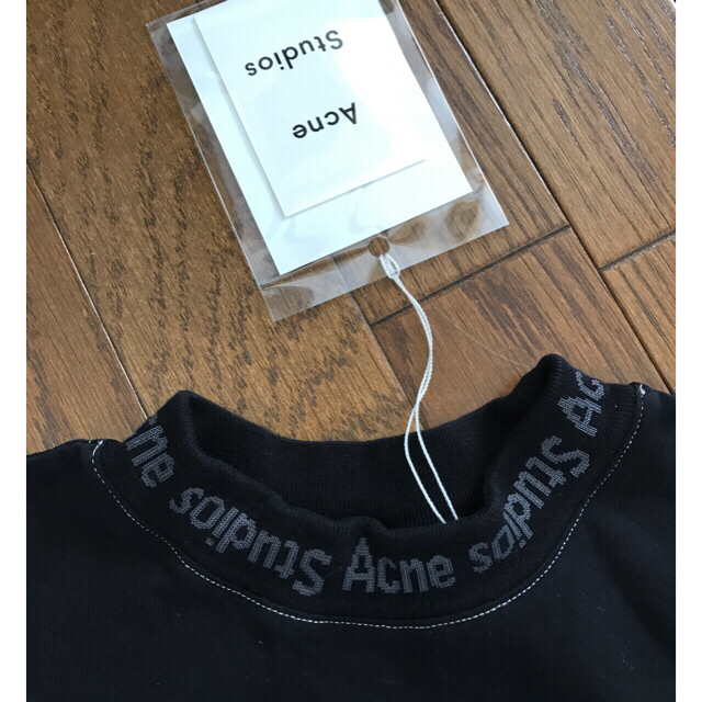 ACNE(アクネ)のりん様♡専用 レディースのトップス(Tシャツ(半袖/袖なし))の商品写真
