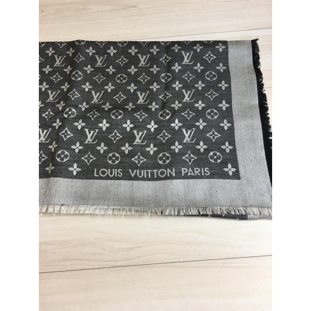 LOUIS VUITTON(ルイヴィトン)のSam様専用 ルイヴィトン デニムノワール ショール レディースのファッション小物(マフラー/ショール)の商品写真