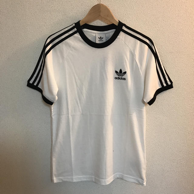 adidas(アディダス)のadicolor アディダス オリジナルス 3ストライプス 半袖 Tee 白 L メンズのトップス(Tシャツ/カットソー(半袖/袖なし))の商品写真