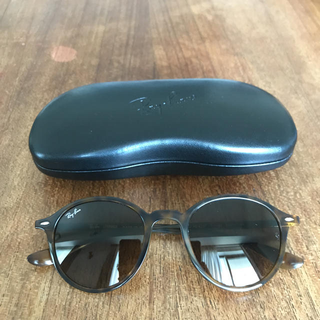 Ray-Ban(レイバン)のRay Banレイバン4237サングラスLITEFORCE鼈甲ラウンドレンズ32 レディースのファッション小物(サングラス/メガネ)の商品写真