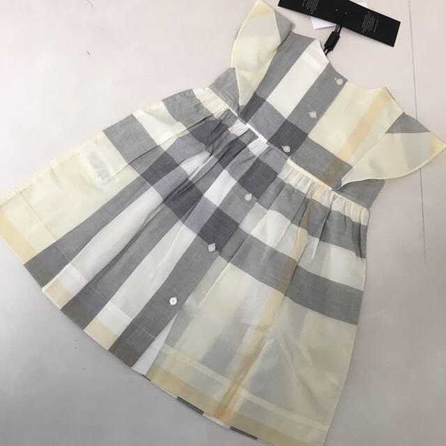 BURBERRY(バーバリー)のバーバリー ワンピース 4y 新品 キッズ/ベビー/マタニティのキッズ服女の子用(90cm~)(ワンピース)の商品写真