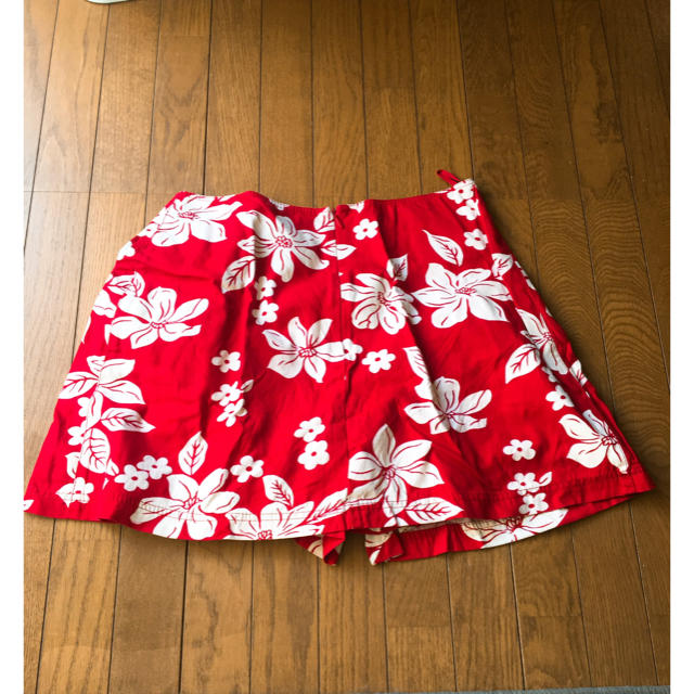 miumiu(ミュウミュウ)のKate様専用 花柄 ショートパンツ miu miu レディースのパンツ(ショートパンツ)の商品写真