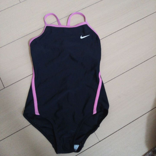 NIKE(ナイキ)の140   ナイキ水着 キッズ/ベビー/マタニティのキッズ服女の子用(90cm~)(その他)の商品写真