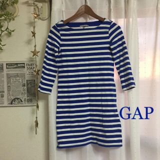 ギャップ(GAP)のお値下げ中！GAP 白青ボーダー ワンピース✨レディース キッズ xxsサイズ(ひざ丈ワンピース)