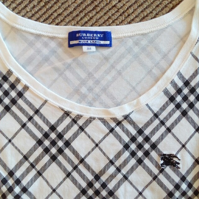 BURBERRY BLUE LABEL(バーバリーブルーレーベル)のBURBERRY38　Tシャツ レディースのトップス(Tシャツ(半袖/袖なし))の商品写真