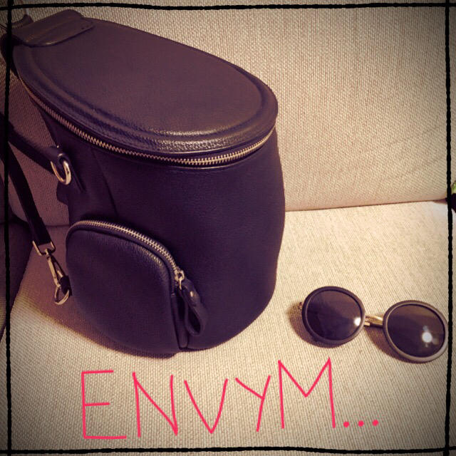 ENVYM(アンビー)のほぼ未使用★美品★サークルbag★リュック★バケツ★激安★激かわ★雑誌掲載★ レディースのバッグ(リュック/バックパック)の商品写真