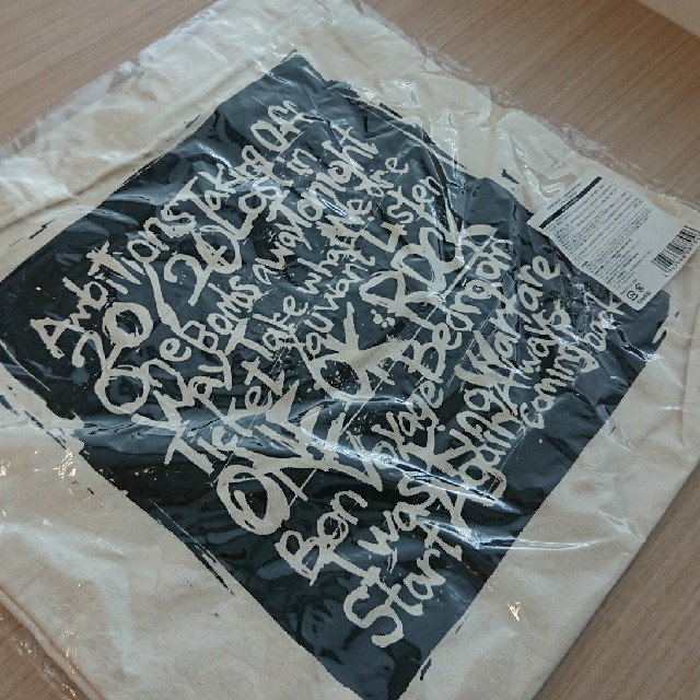 ONE OK ROCK(ワンオクロック)のONE OK ROCK  トートバッグ(WHITE) エンタメ/ホビーのタレントグッズ(ミュージシャン)の商品写真