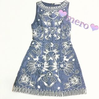 アリスアンドオリビア(Alice+Olivia)のAlice+olivia♥デニム刺繍ワンピース(ミニワンピース)