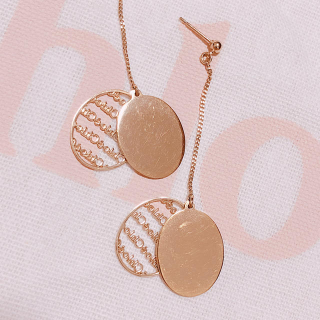 Chloe(クロエ)のChloe ♡ プレートロゴ ピアス レディースのアクセサリー(ピアス)の商品写真