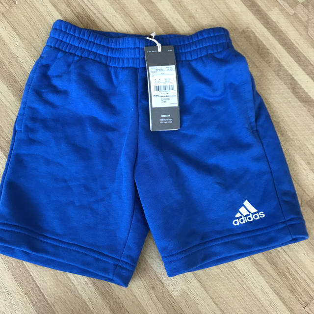 adidas(アディダス)のadidas アディダス 110 ハーフパンツ キッズ/ベビー/マタニティのキッズ服男の子用(90cm~)(パンツ/スパッツ)の商品写真