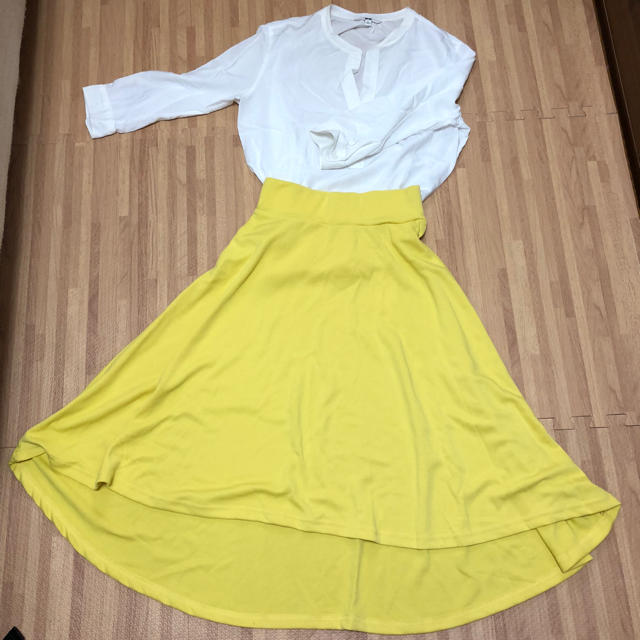 【新品】Pierrot イエロースカート レディースのスカート(ひざ丈スカート)の商品写真