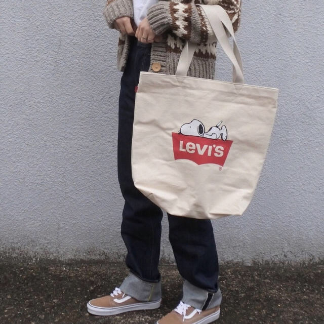 Levi's(リーバイス)のリーバイス LEVI'S PEANUTS スヌーピー トートバッグ サブバック レディースのバッグ(トートバッグ)の商品写真