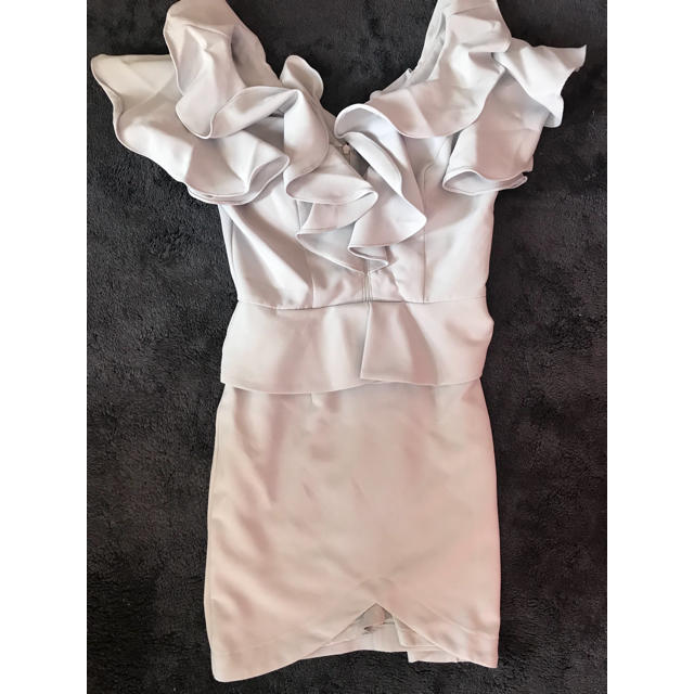 JEWELS(ジュエルズ)のキャバ ドレス ミニ グレー フリル レディースのフォーマル/ドレス(ミニドレス)の商品写真