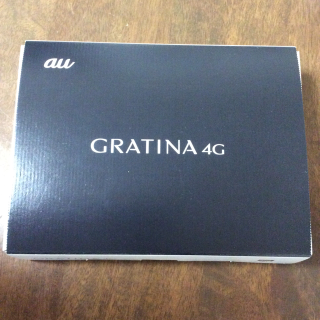 au(エーユー)の au GRATINA4G SIMロック解除済 sim gratina 4g  スマホ/家電/カメラのスマートフォン/携帯電話(携帯電話本体)の商品写真