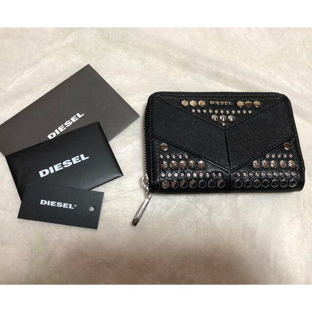 DIESEL(ディーゼル)のディーゼル レザー二つ折り財布 レディースのファッション小物(財布)の商品写真