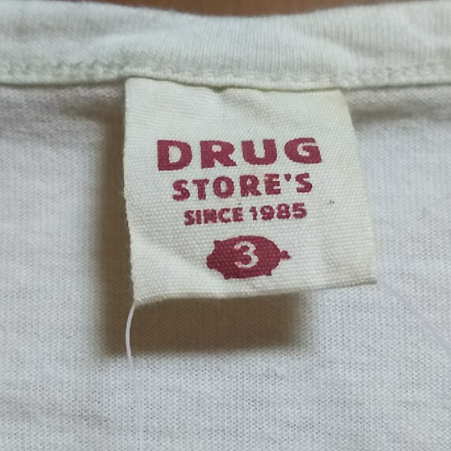 drug store's(ドラッグストアーズ)の【新品】drugstore's 丈長め半袖 レディースのトップス(Tシャツ(半袖/袖なし))の商品写真