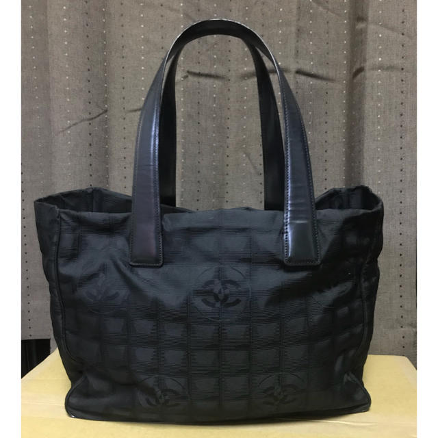 CHANEL　ニュートラベルライン　トートバッグ　ココ　黒