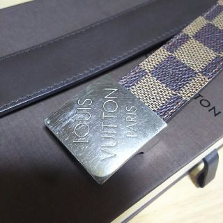 ルイヴィトン(LOUIS VUITTON)のバックル部分 〖画像追加〗(ベルト)