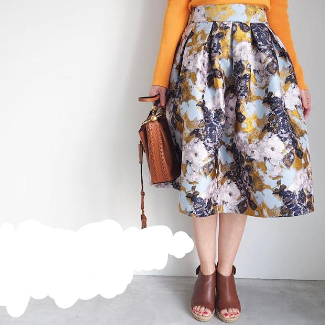 ZARA(ザラ)のmy clozette 花柄ジャガードスカートイエローブルー レディースのスカート(ひざ丈スカート)の商品写真
