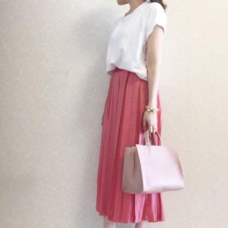 ザラ(ZARA)の【やっぷりん様専用6/12まで】My clozette タック スカンツ(カジュアルパンツ)