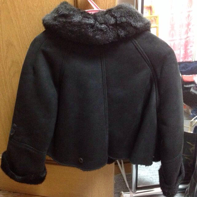 ZARA(ザラ)のZARA♡ショートムートン レディースのジャケット/アウター(毛皮/ファーコート)の商品写真
