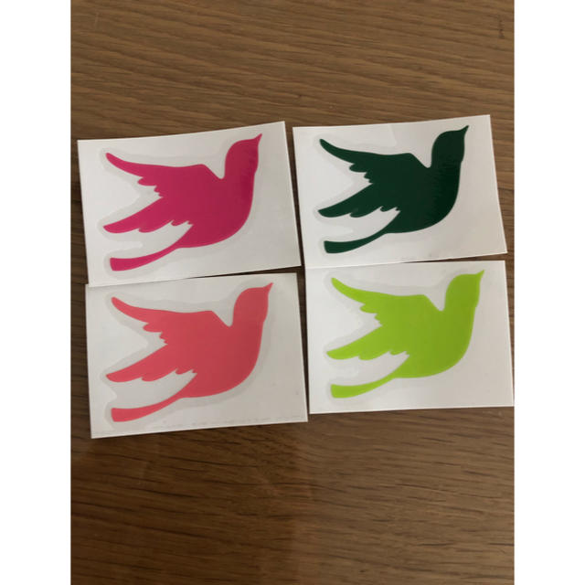 鳥 ウォールステッカー 4枚セットの通販 by (♡˙︶˙♡)'s shop｜ラクマ