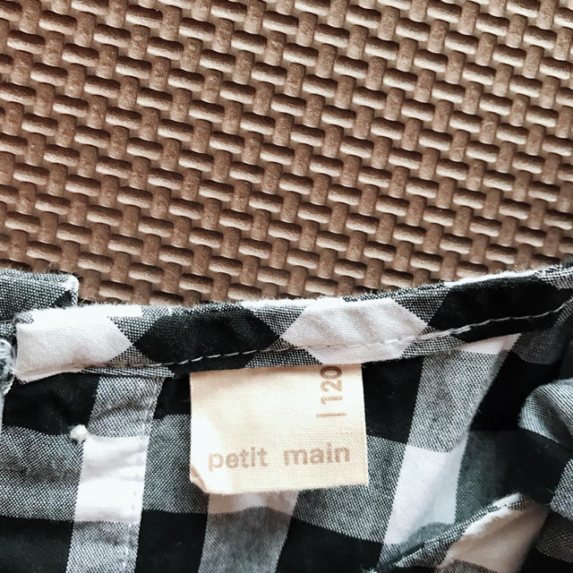 petit main(プティマイン)のpetitmain ギンガムチェックトップス キッズ/ベビー/マタニティのキッズ服女の子用(90cm~)(Tシャツ/カットソー)の商品写真