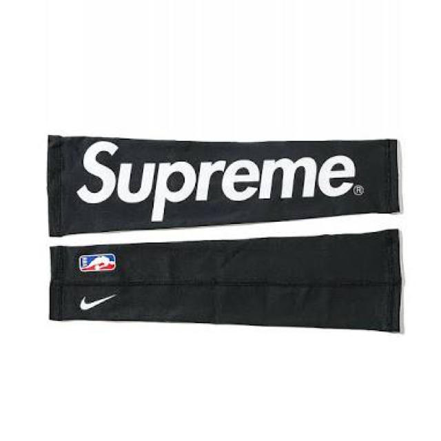 Supreme(シュプリーム)の17aw Supreme NIKE NBA Sleeve スリーブ サポーター スポーツ/アウトドアのスポーツ/アウトドア その他(バスケットボール)の商品写真