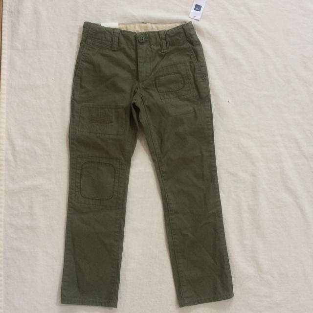 GAP Kids(ギャップキッズ)の『新品』GAP KIDS ユニセックス パッチワーク パンツ 120㎝サイズ キッズ/ベビー/マタニティのキッズ/ベビー/マタニティ その他(その他)の商品写真