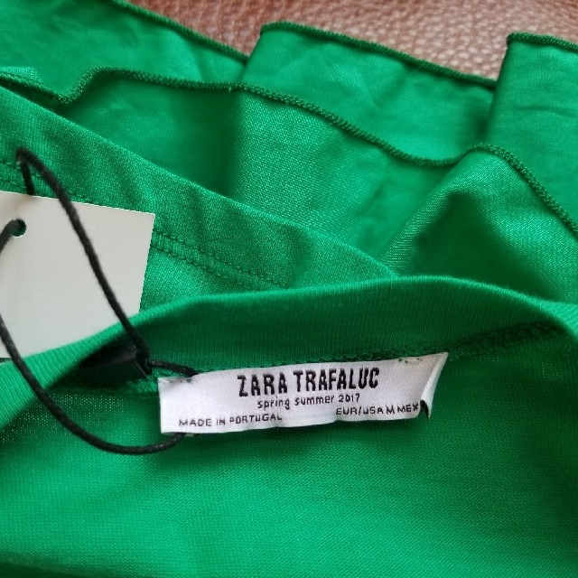 ZARA(ザラ)のZARAグリーンレースTシャツ レディースのトップス(Tシャツ(半袖/袖なし))の商品写真