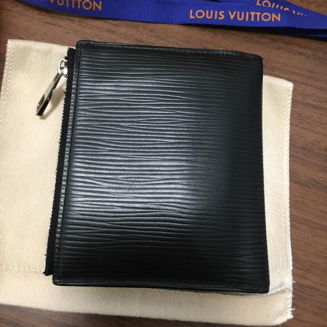 LOUIS VUITTON - ルイ ヴィトン コンパクト 二つ折り 財布 エピ 美品の