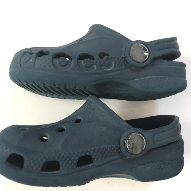 crocs(クロックス)のクロックス バヤキッズ C6C7 ネイビー 14cm キッズ/ベビー/マタニティのベビー靴/シューズ(~14cm)(サンダル)の商品写真